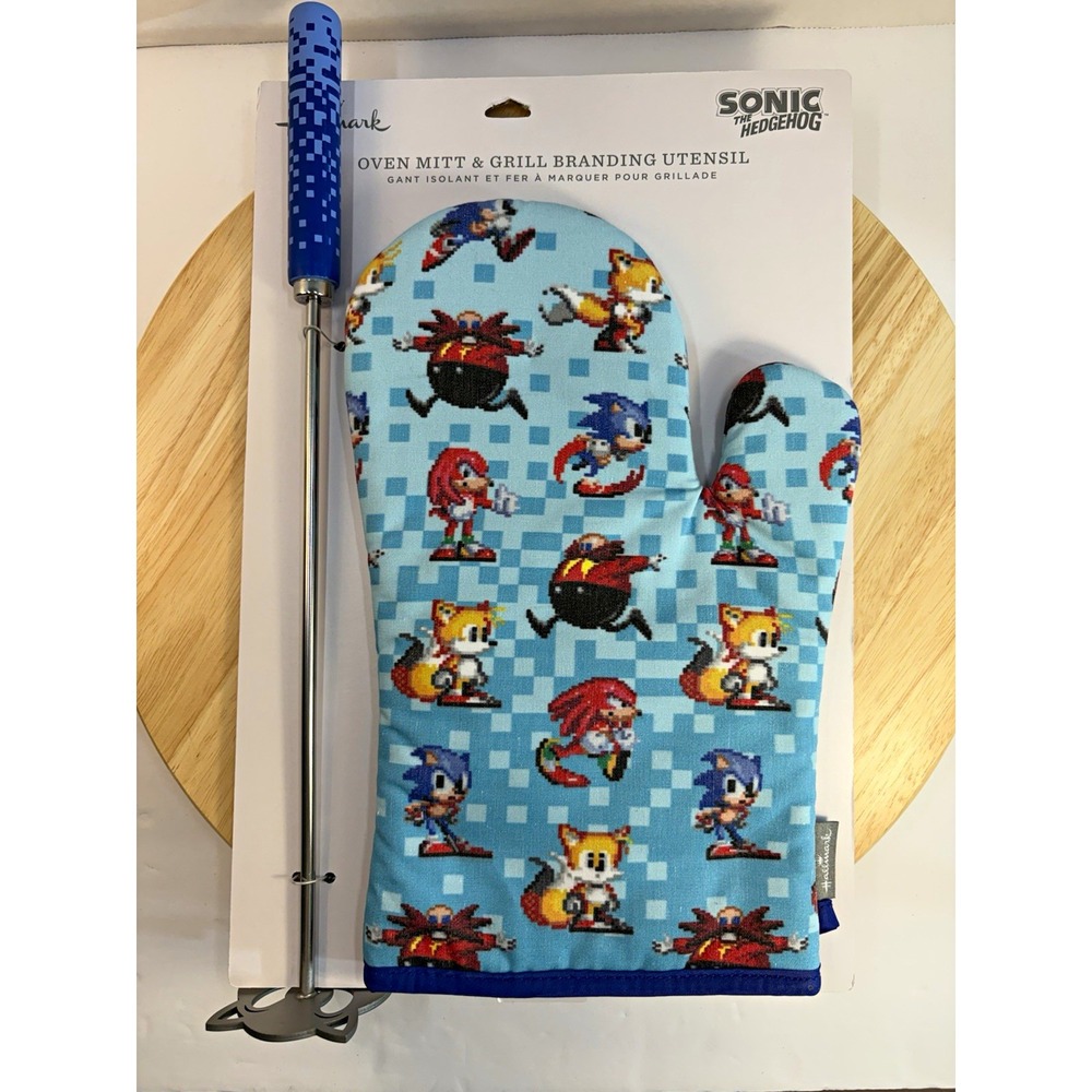 Hallmark Sega Sonic the Hedgehog Oven Mitt & Branding Iron Set Blue Polyester